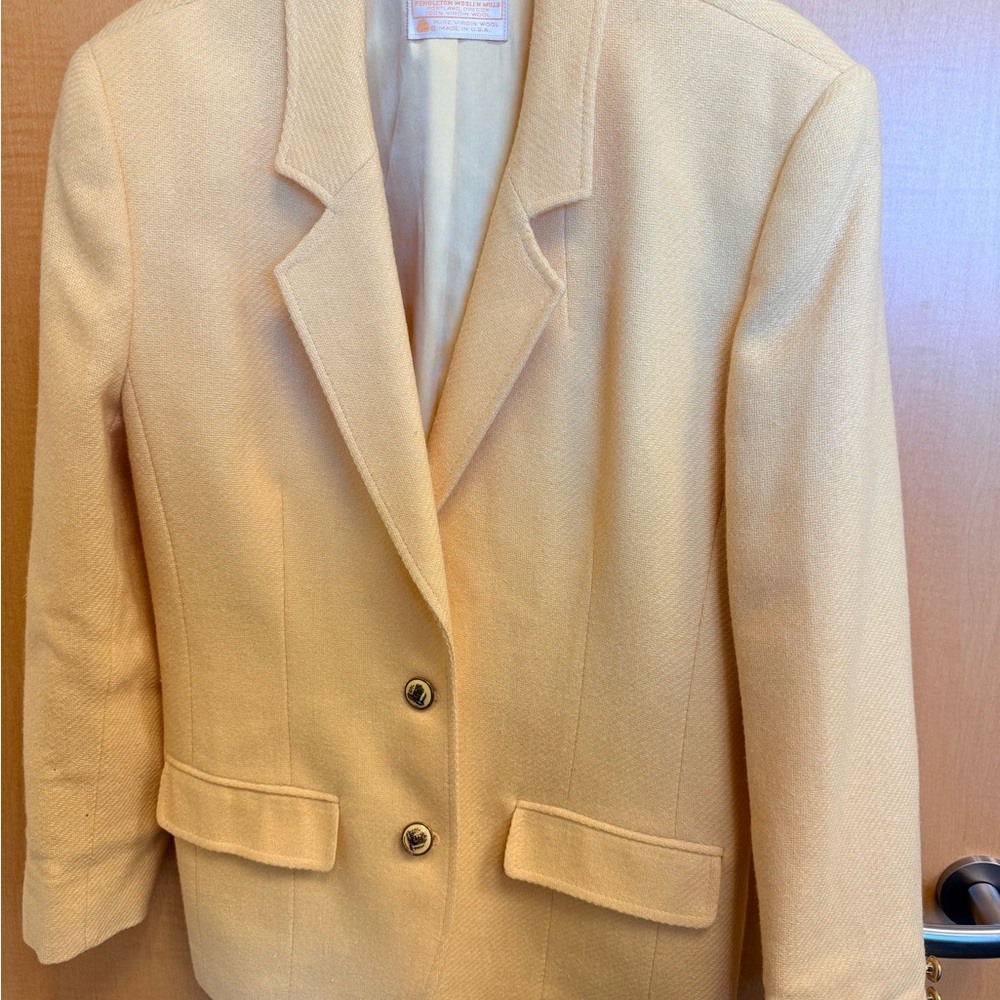 Pendleton Women's Yellow Blazer. 8
